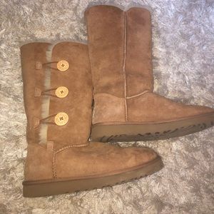 Ugg Australia Bailey Button Triplet II